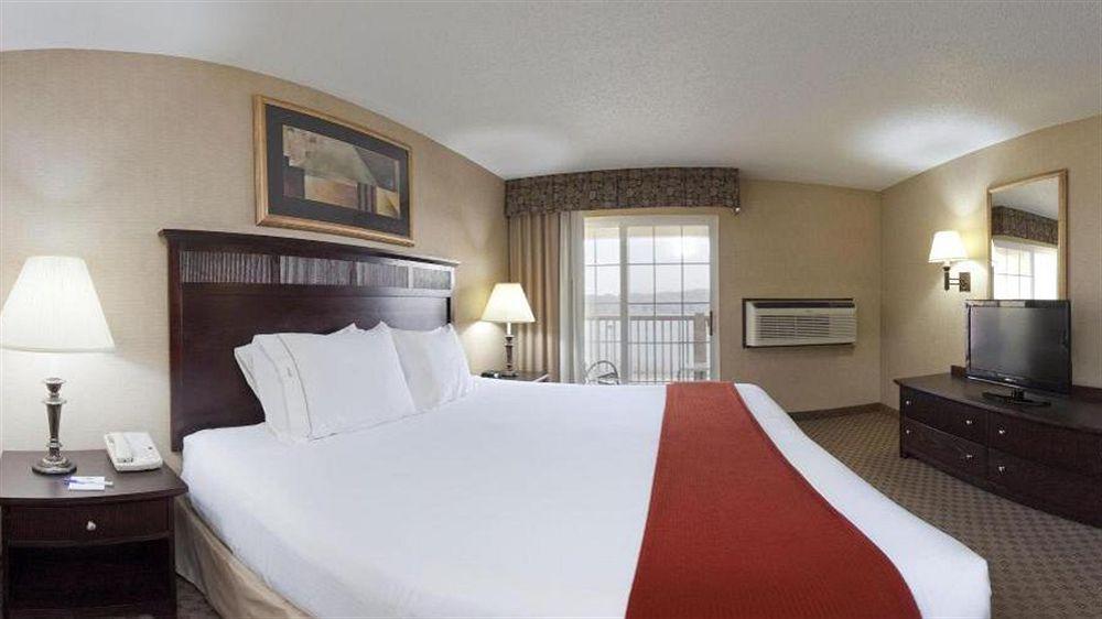 Holiday Inn Express Le Claire Riverfront-Davenport By Ihg Exterior photo