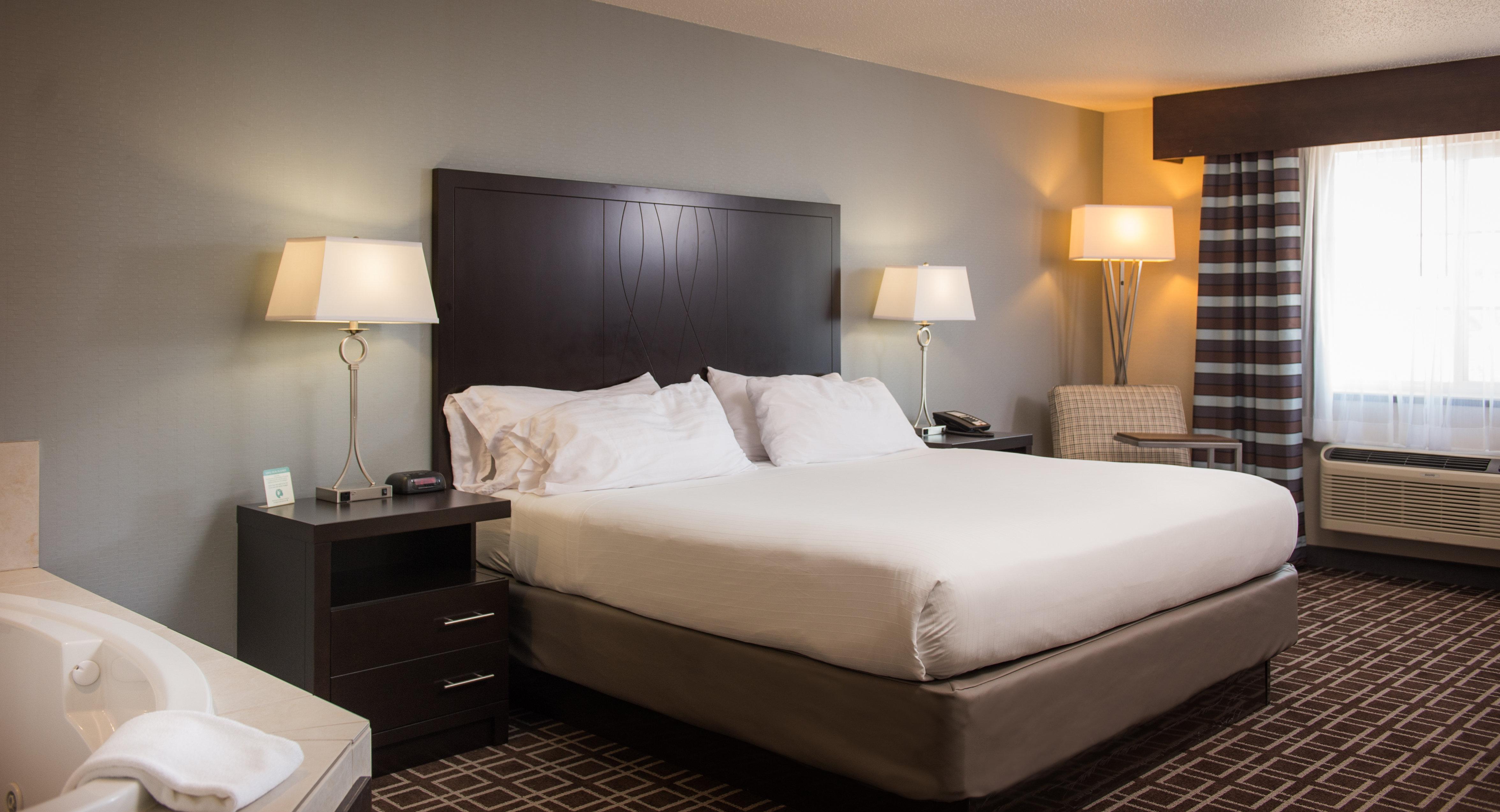 Holiday Inn Express Le Claire Riverfront-Davenport By Ihg Exterior photo