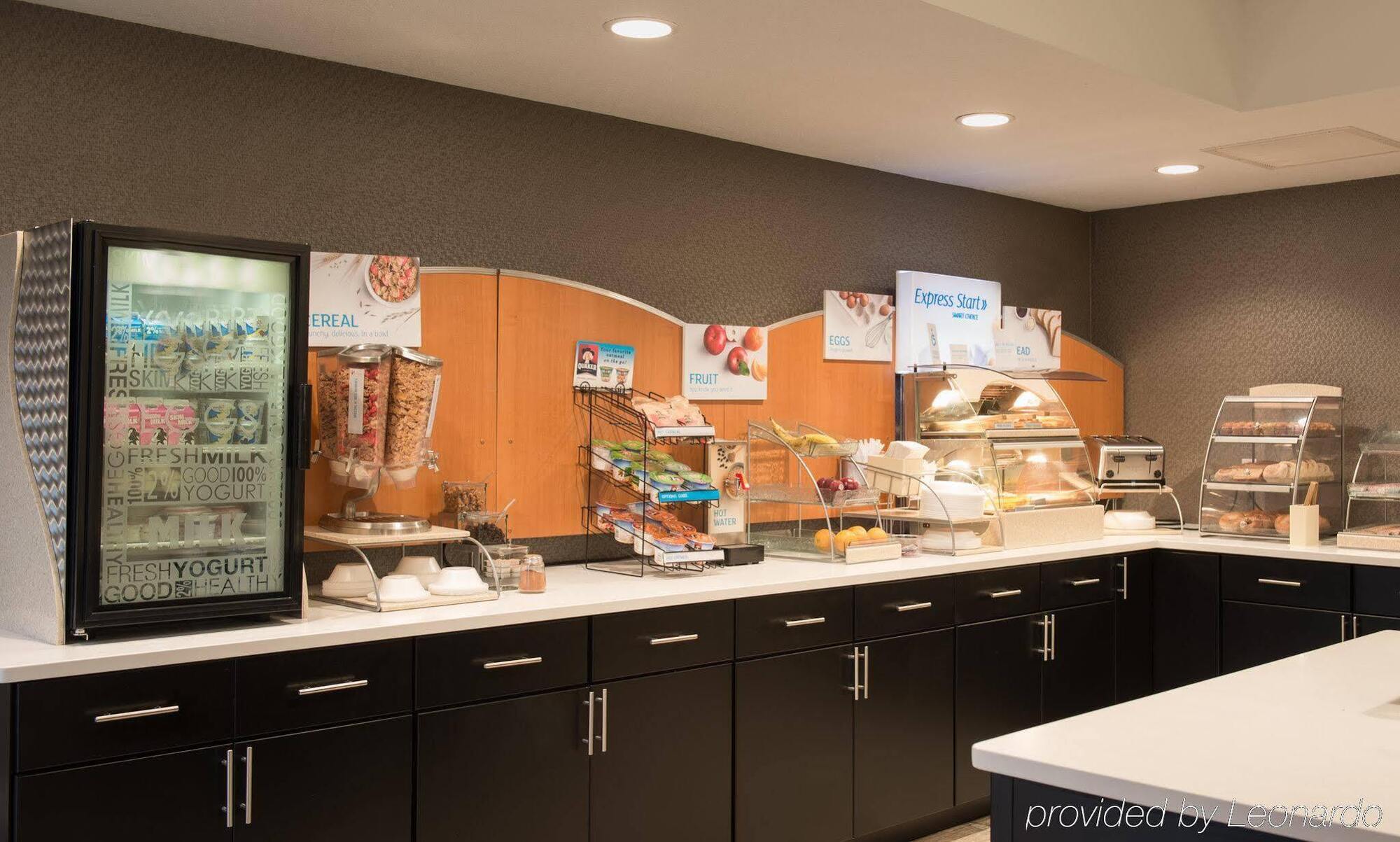 Holiday Inn Express Le Claire Riverfront-Davenport By Ihg Exterior photo